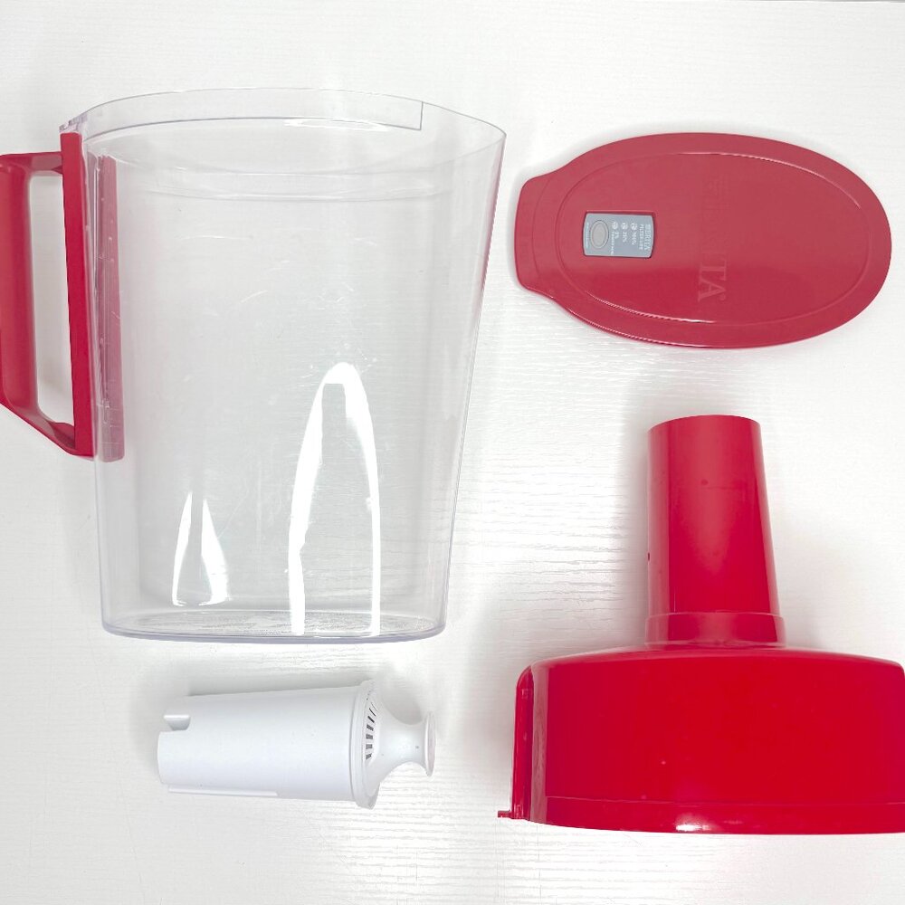 Brita Water Filtration Pitcher Space Saver 6 Cups Red 0B11/OB03